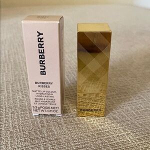 Burberry Lipstick matte dusty pink